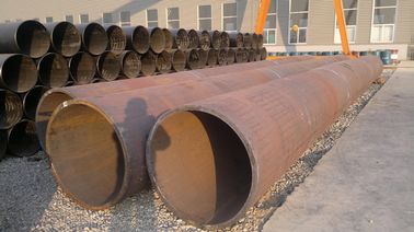 China Black Painted LSAW / ERW Welded Steel Pipe , Seamless Carbon Steel Pipe For Construction supplier