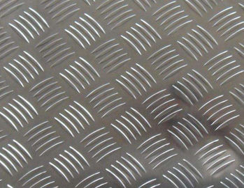 China Easy Processing Aluminum Tread Plate , Coil 5 Bar Chequered Embossed Aluminum Sheet Plate supplier