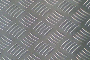 Easy Processing Aluminum Tread Plate , Coil 5 Bar Chequered Embossed Aluminum Sheet Plate supplier